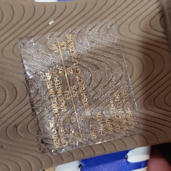 University of Kentucky Sandals - Picture 11 of 11